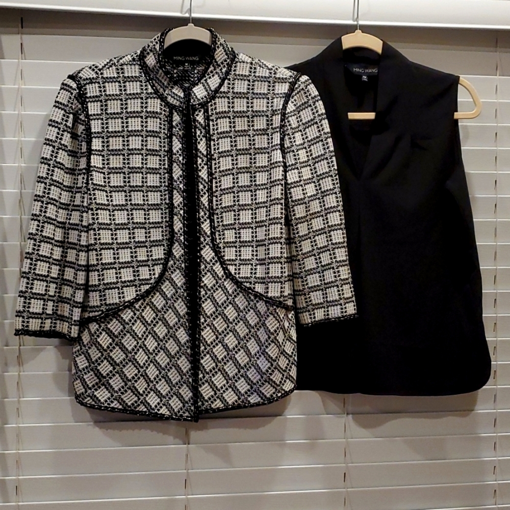 Ming Wang jacket size Medium and top size Petite Medium